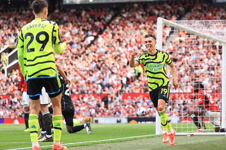 爱游戏-包含里程碑夜！浙江队刷新队史纪录，英超今夜刷纪录，悬念犹存，训练强度明显提升的词条